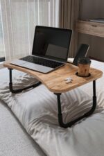 ⁦طاولة حامل كمبيوتر قابل للطي مع حامل للهاتف والقهوة⁩ - الصورة ⁦6⁩